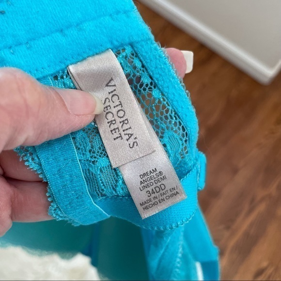 Victoria’s Secret‎ Dream Angels lined demi 34DD - Picture 3 of 4